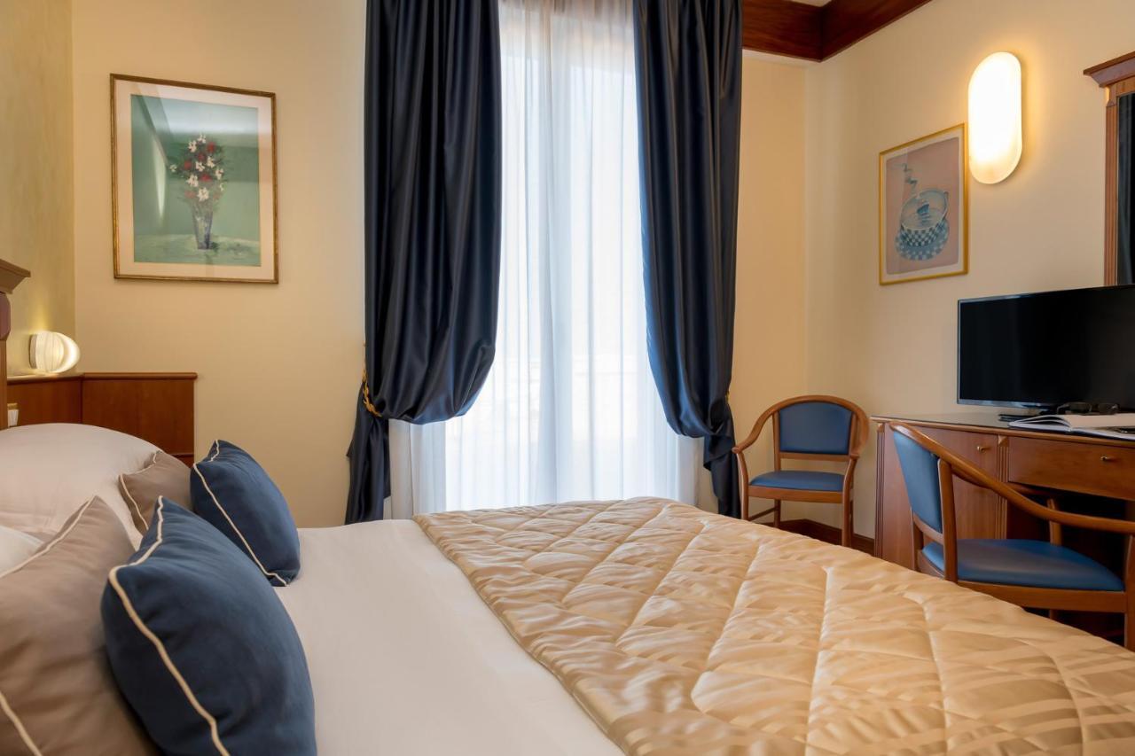 Hotel Bellevue Rimini Esterno foto