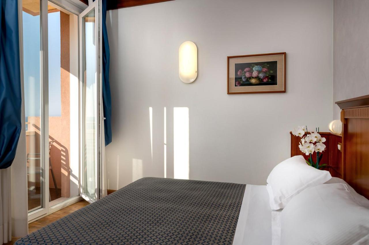 Hotel Bellevue Rimini Esterno foto