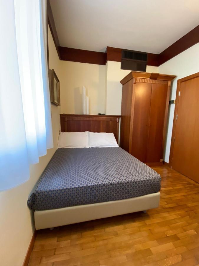 Hotel Bellevue Rimini Esterno foto