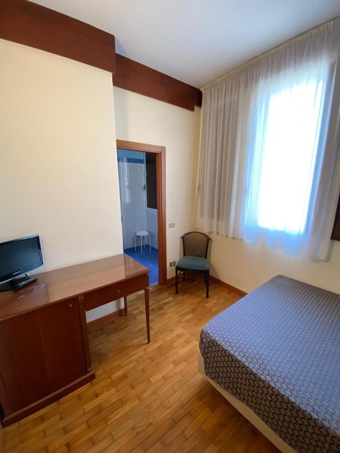 Hotel Bellevue Rimini Esterno foto