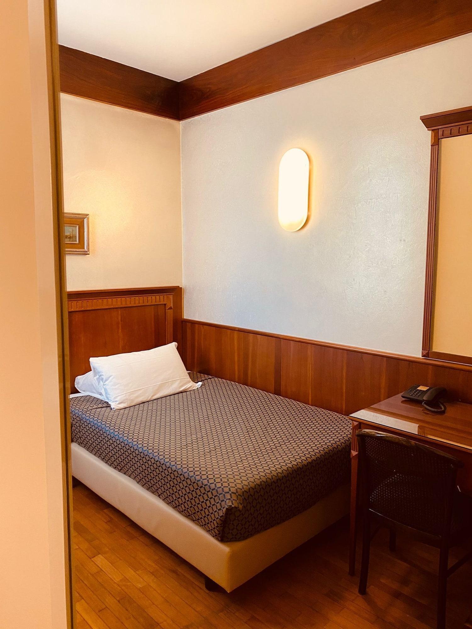 Hotel Bellevue Rimini Esterno foto