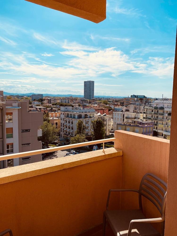 Hotel Bellevue Rimini Esterno foto