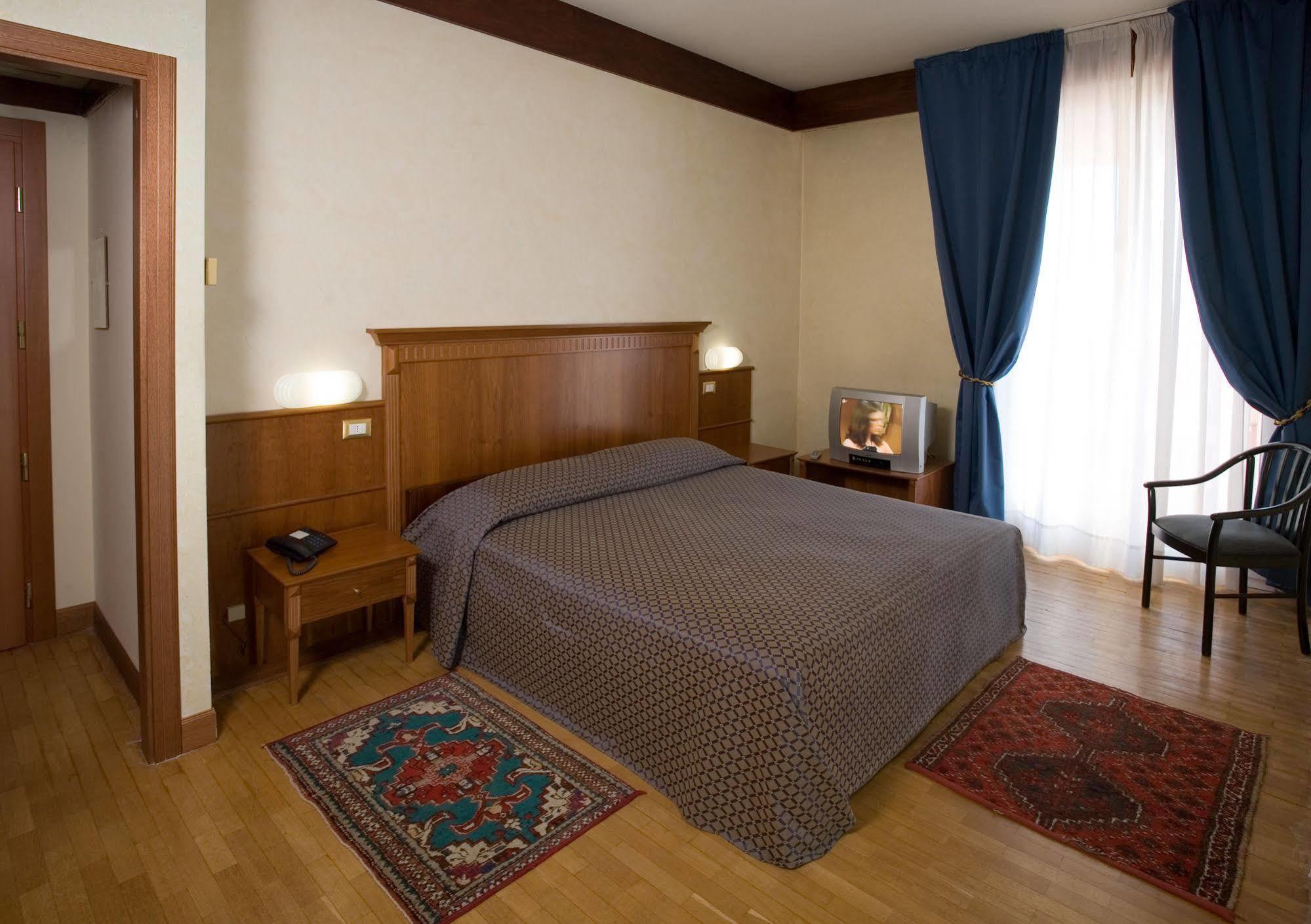 Hotel Bellevue Rimini Esterno foto